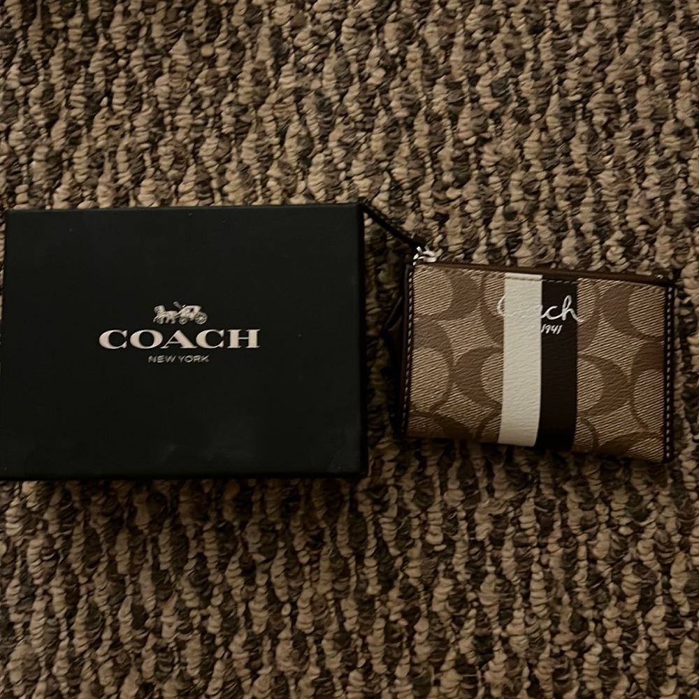 Coach change wallet